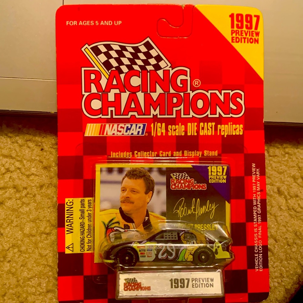 Robert Pressley - RACING CHAMPIONS 1/64 DIECAST NASCAR CARS